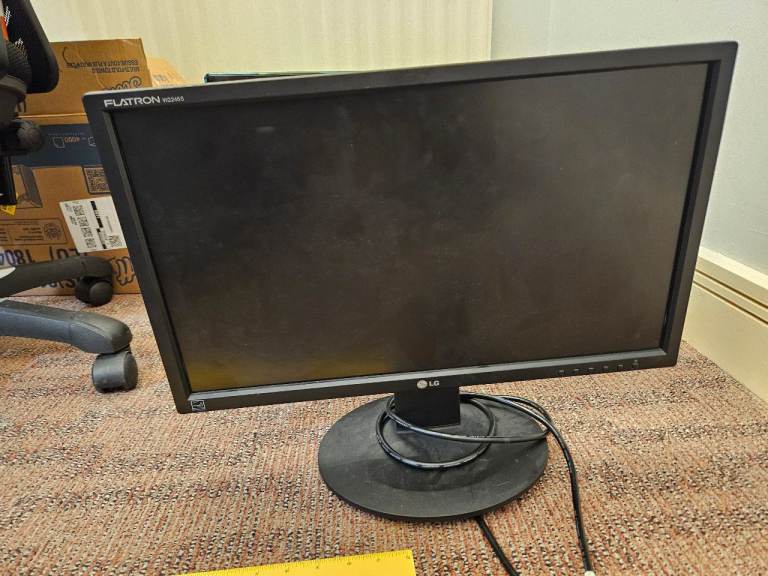 LG FLATRON L1950SQ 19-inch LCD Monitor – Good Condition