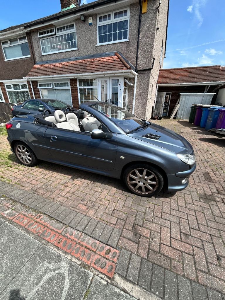 2 x Peugeot, 206, 2005 Convertibles read details 
