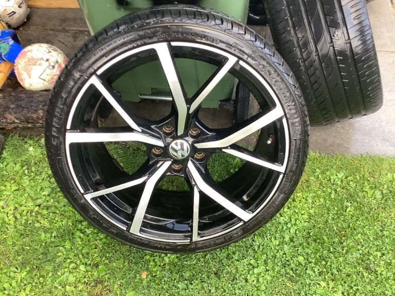 Vw golf R 7.5 alloys 