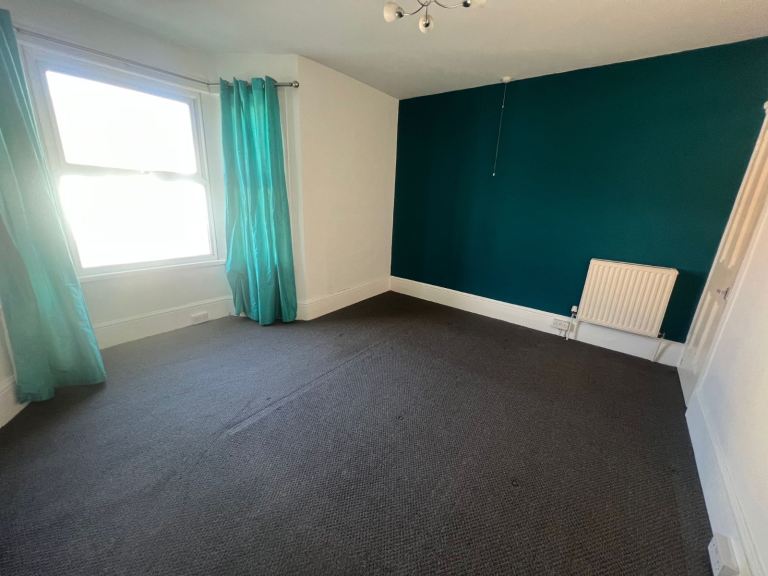 Sold 3 bedroom house in upper Gillingham 