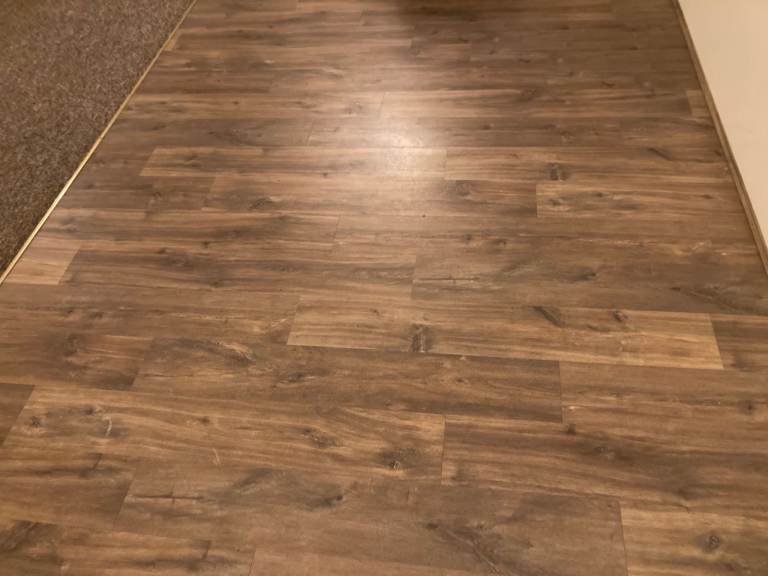 Plank Oak effect Laminate Flooring 16 square-meters