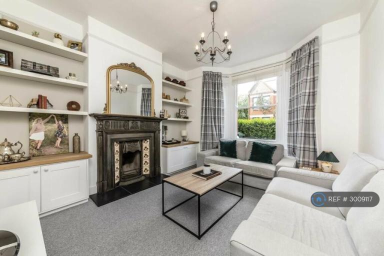 4 bedroom house in Pentney Road, London, SW12 (4 bed) (#3009117)