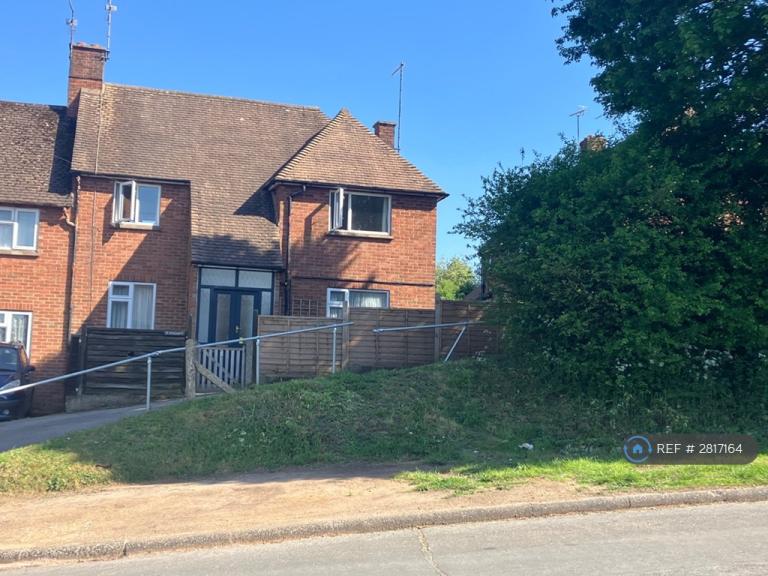 3 bedroom house in Hillway, Old Amersham, HP7 (3 bed) (#2817164)