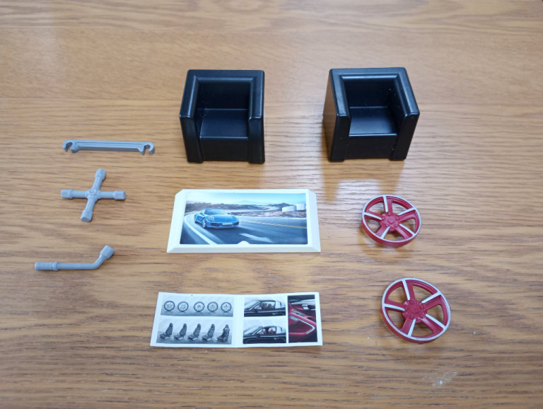 Playmobil Porsche garage spares