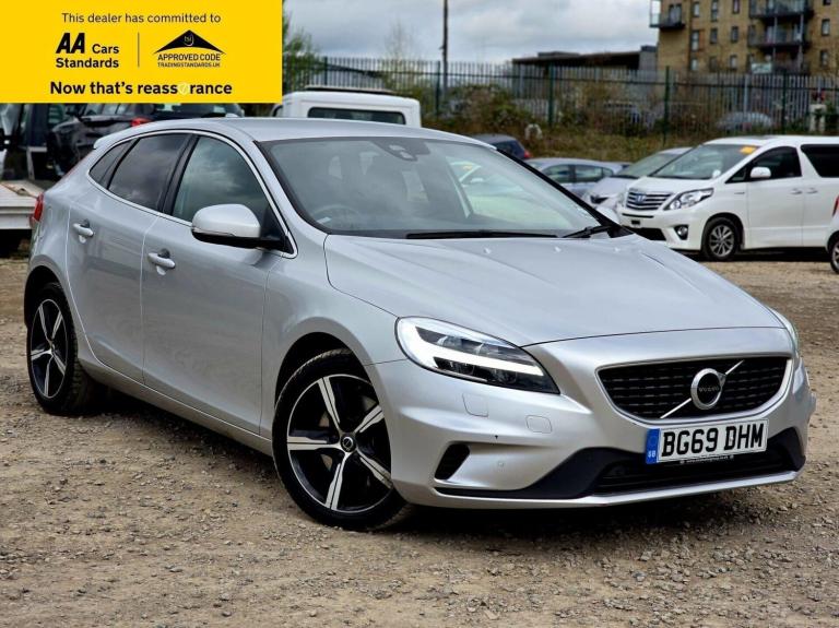 2019 Volvo V40 1.5 T2 R-Design Edition Hatchback 5dr Petrol Auto Euro 6 (s/s) (122 ps) Hatchback ...