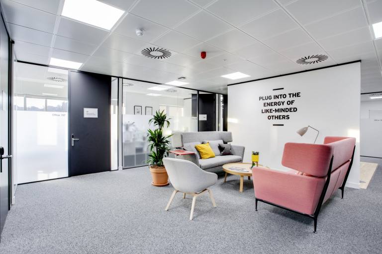 Guildford - GU1 4AR \ Coworking Membership with Multi-Location Access