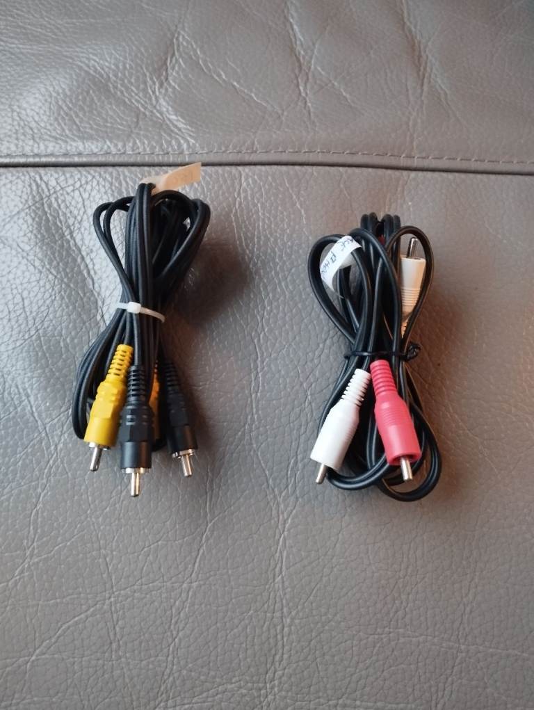 2 RCA Cables