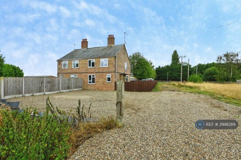 3 bedroom house in Bullock Road, King's Lynn, PE34 (3 bed) (#2998289)