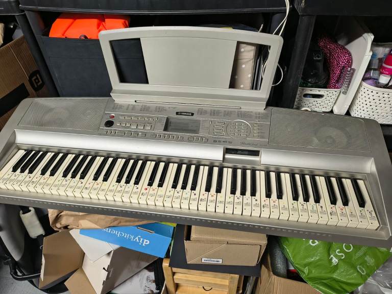 Keyboard - Yamaha 