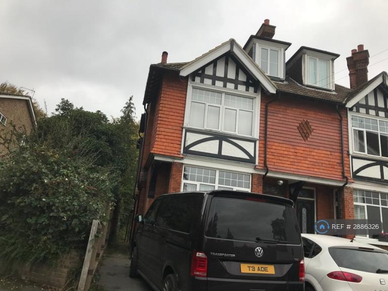 1 bedroom in Clockhouse Road, Farnborough, GU14 (#2886326)