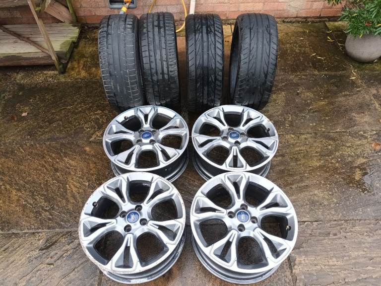 Ford Fiesta 2018  Low profile tyres and alloys