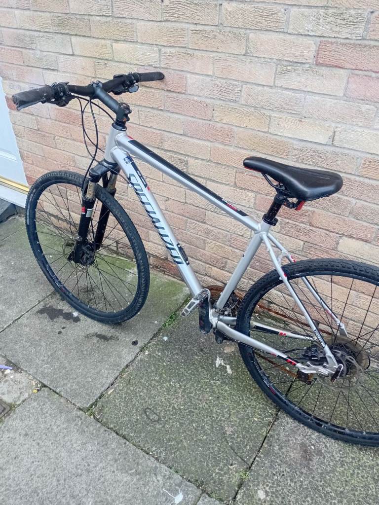 Mans specialized mountain bike 