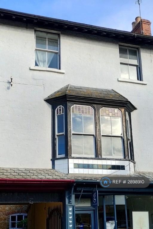 3 bedroom flat in Fore St, Castle Cary, BA7 (3 bed) (#2898910)
