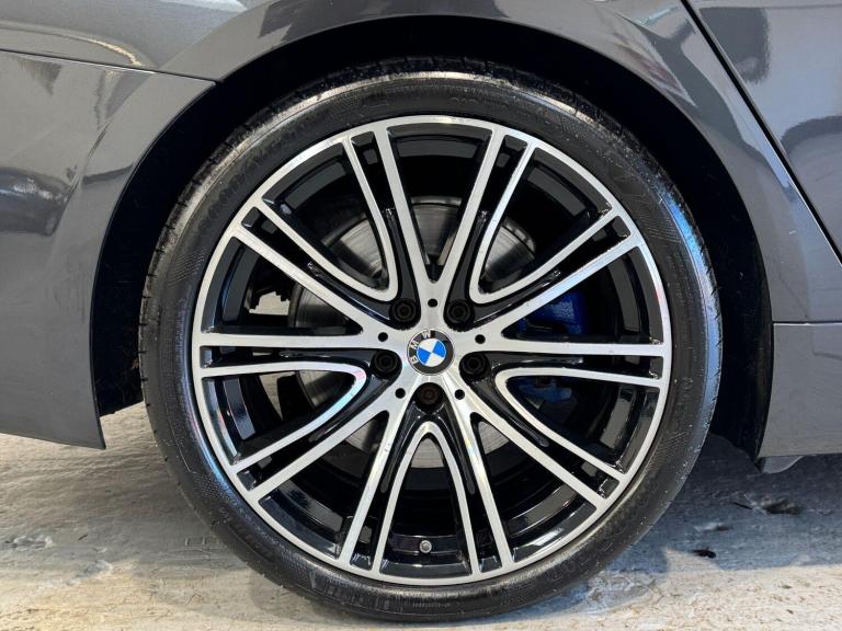  BMW 5 Series 3.0 530d M Sport Touring 5dr Diesel Auto xDrive Euro 6 (s/s) (265 ps) Diesel Automatic