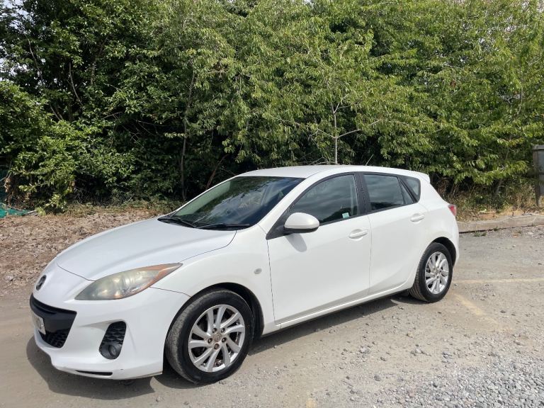 MAZDA 3 1.6 D TS2 12 REG WHITE 5 DOOR MOT MARCH 12TH 2027 TAX £35 LOW INSURANCE 60+MPG