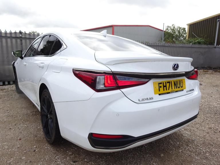 2021 71 REG LEXUS ES 300H F SPORT HYBRID AUTO DAMAGED REPAIRABLE SALVAGE