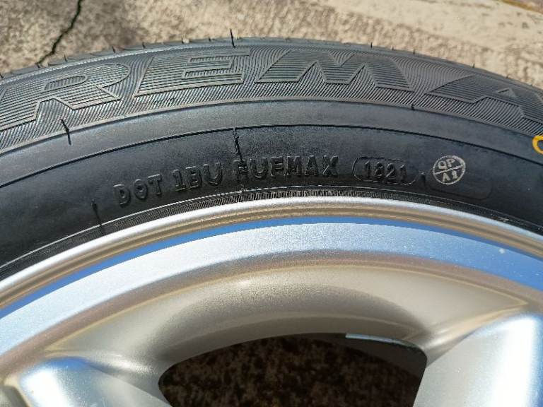 235 60 18" NEW JEEP SUV TYRE + ALLOY WHEEL