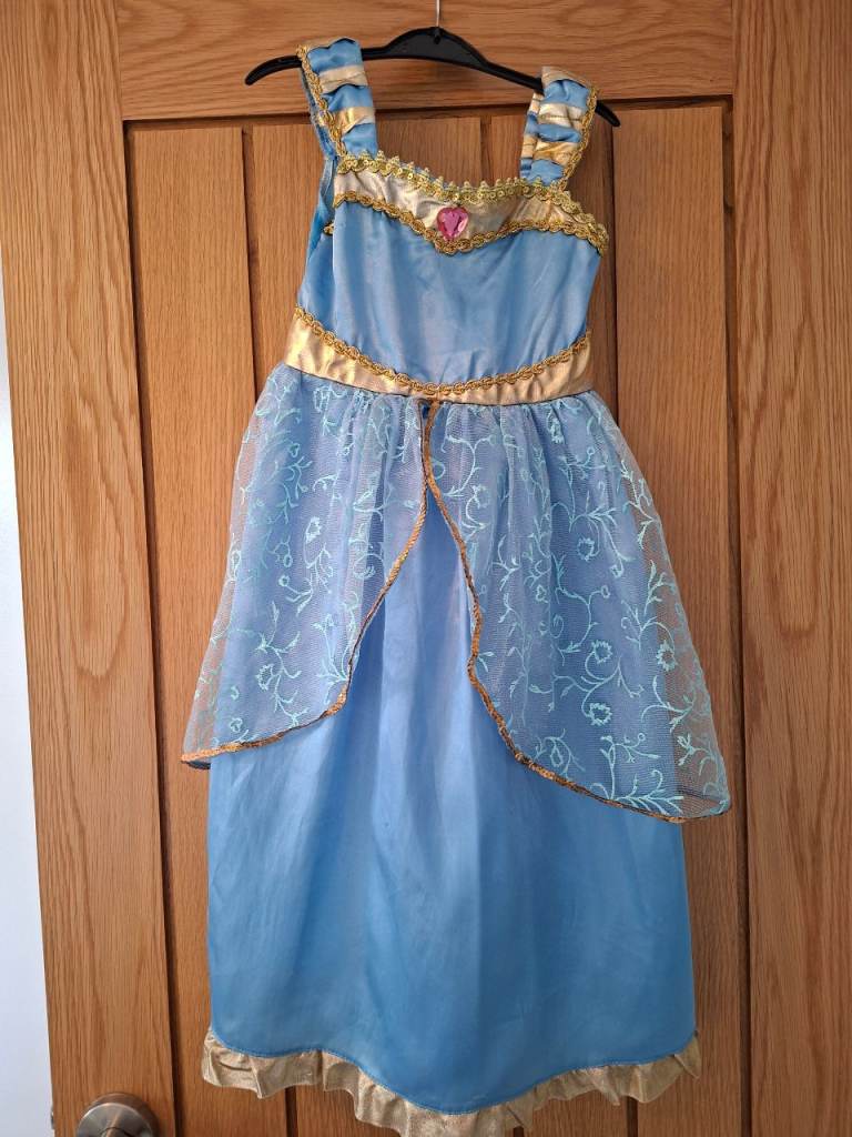 Child fancy dress