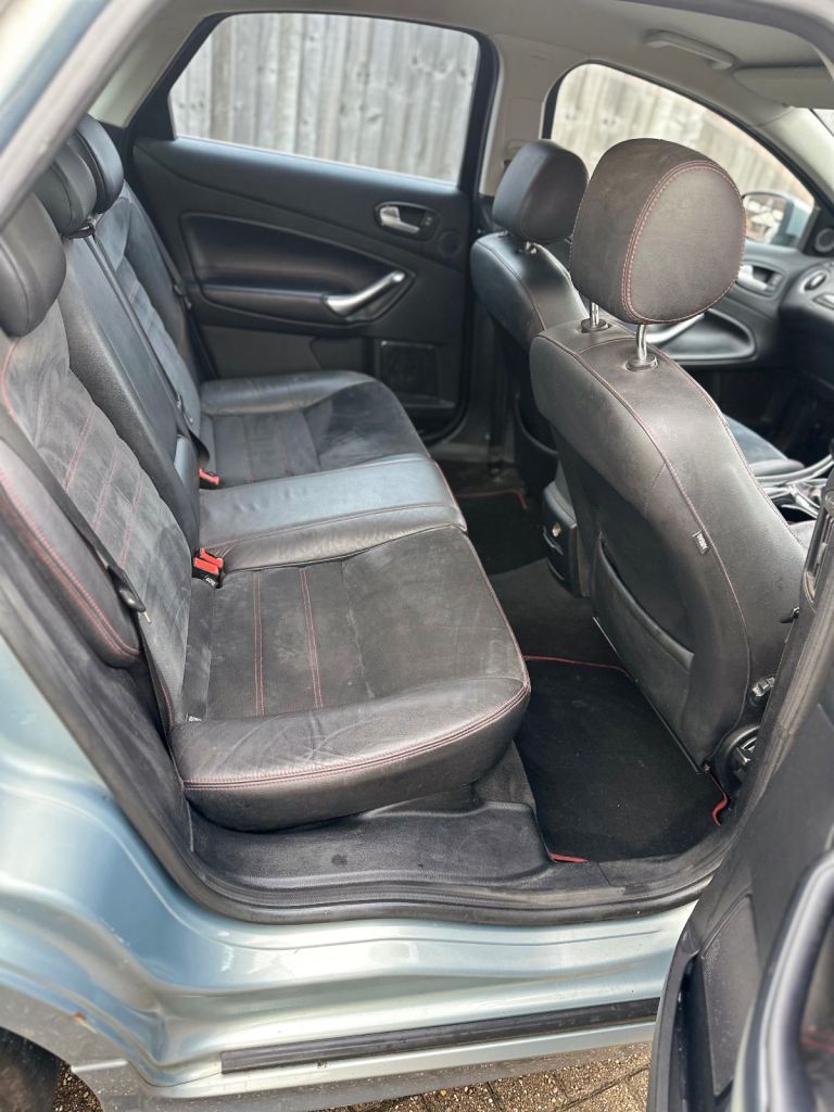 Ford, MONDEO, Hatchback, 2010, Manual, 2179 (cc), 5 doors