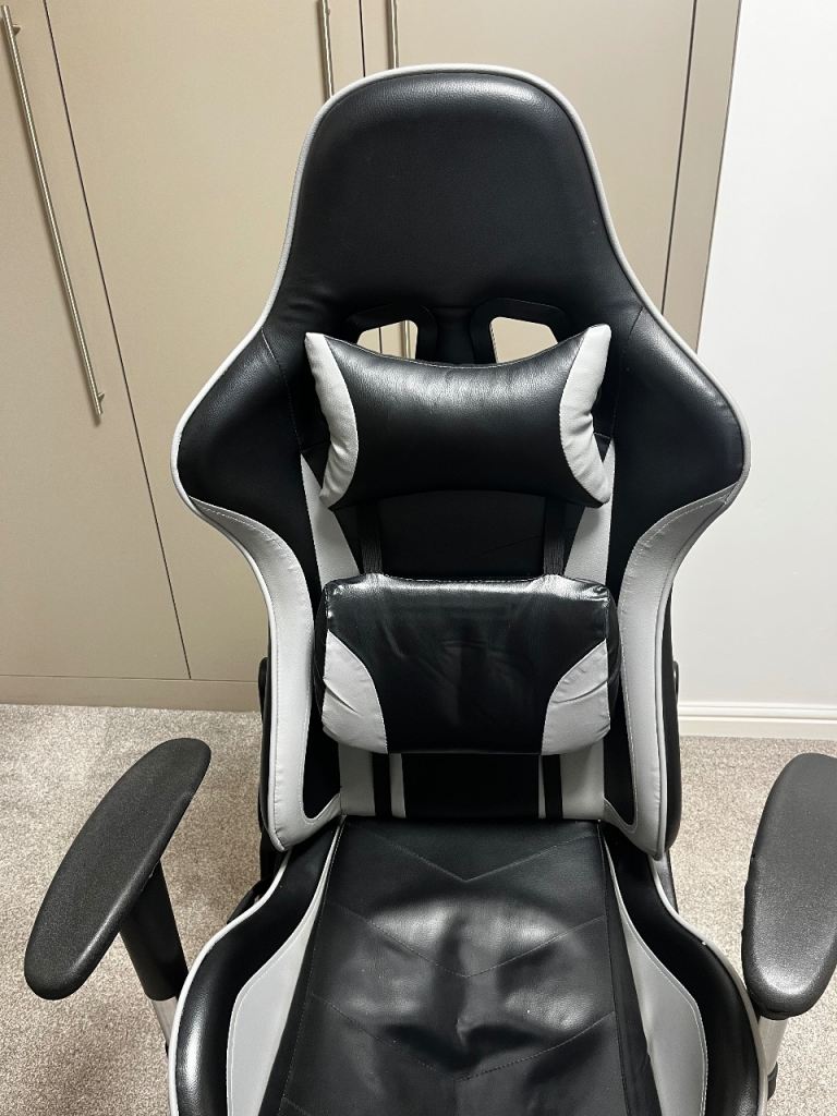 Gaming chair