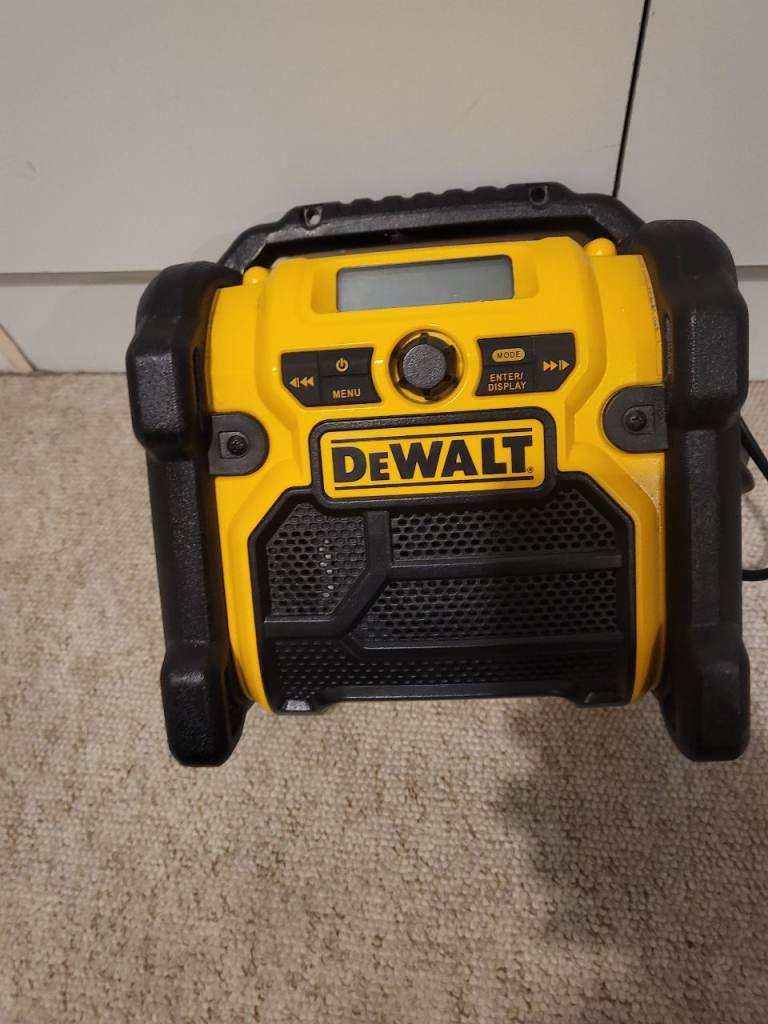 Dewalt DCR020 DAB radio work builder tradesman site portable 