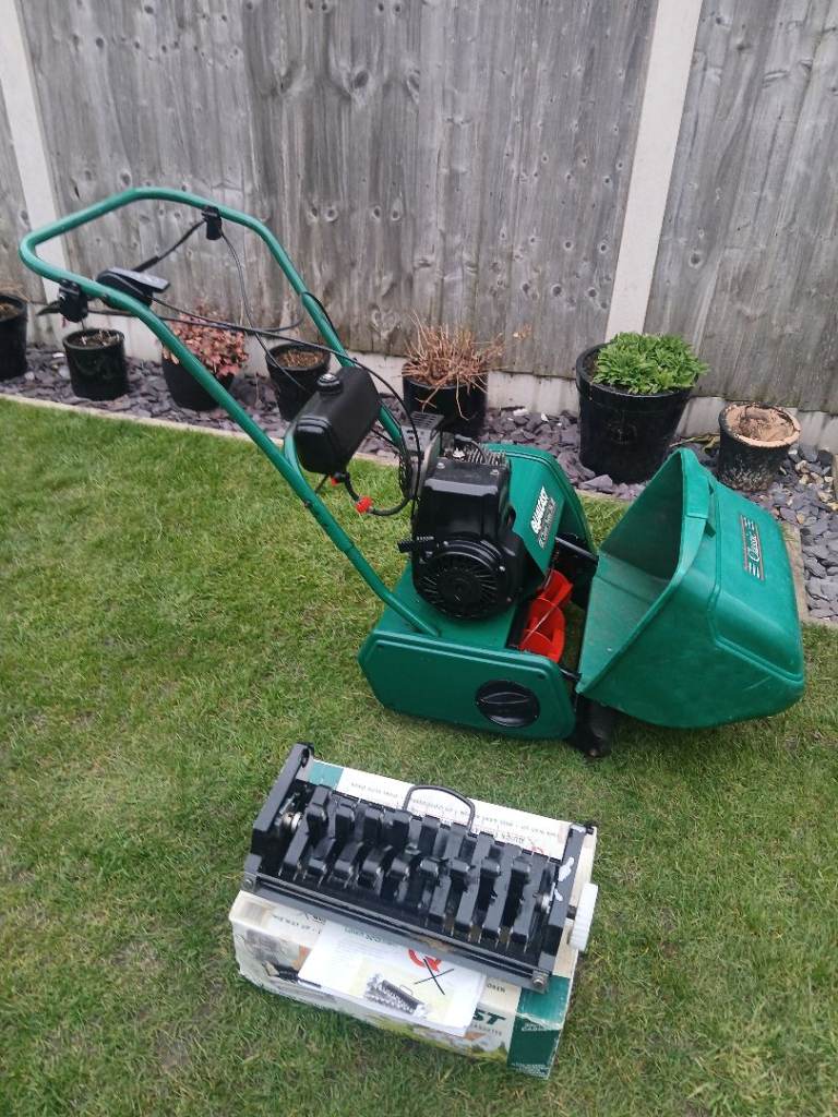 Qualcast Classic 35s rear roller lawnmower c/w scarifiering Cassette 