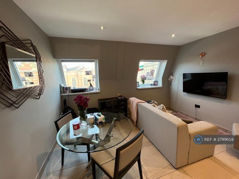 1 bedroom flat in Mansio Residence, Leeds, LS1 (1 bed) (#2799659)