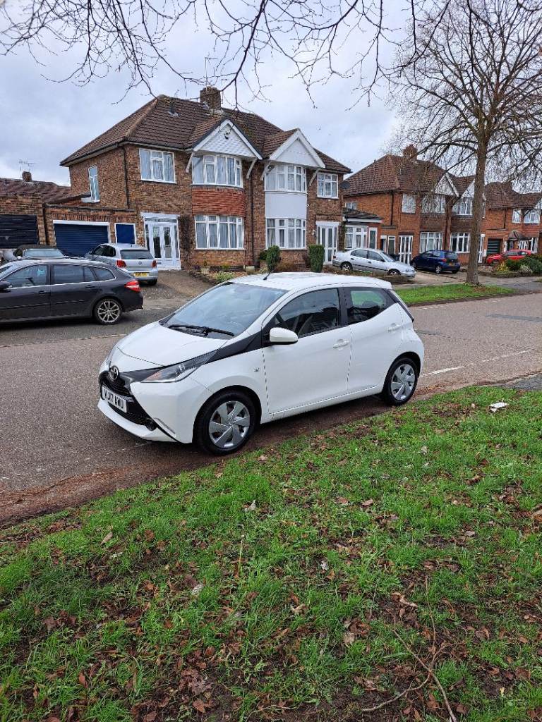 Toyota, AYGO, Hatchback, 2017, Semi-Auto, 998 (cc), 5 doors