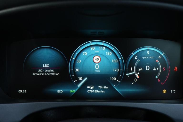 2016 Jaguar F-Pace 3.0d V6 1st Edition 5dr Auto AWD ESTATE DIESEL Automatic