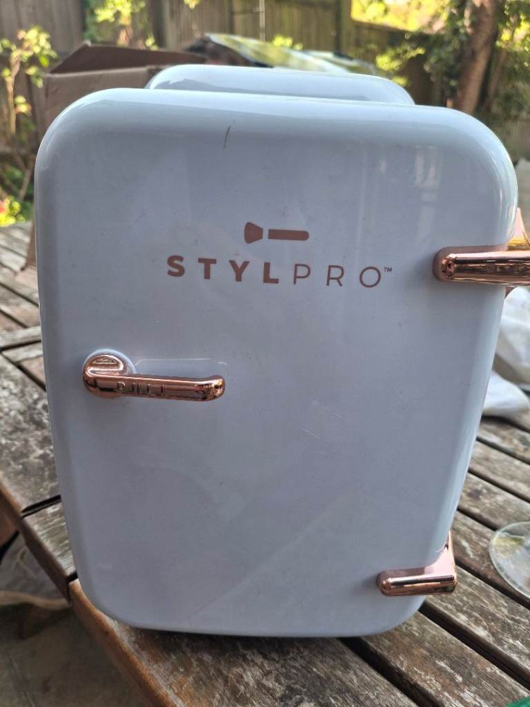 STYLPRO Beauty Fridge - White, Good Condition
