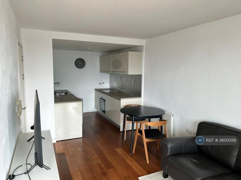 1 bedroom flat in Beetham Tower, Manchester, M3 (1 bed) (#2600356)