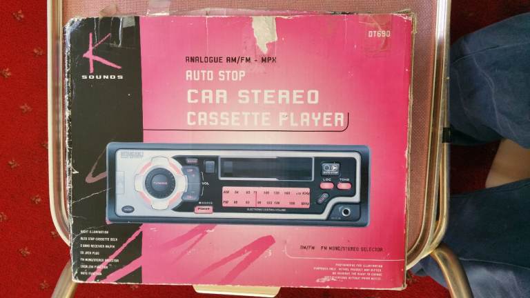 K SOUND CAR STEREO RADIO CASSETTE. 
