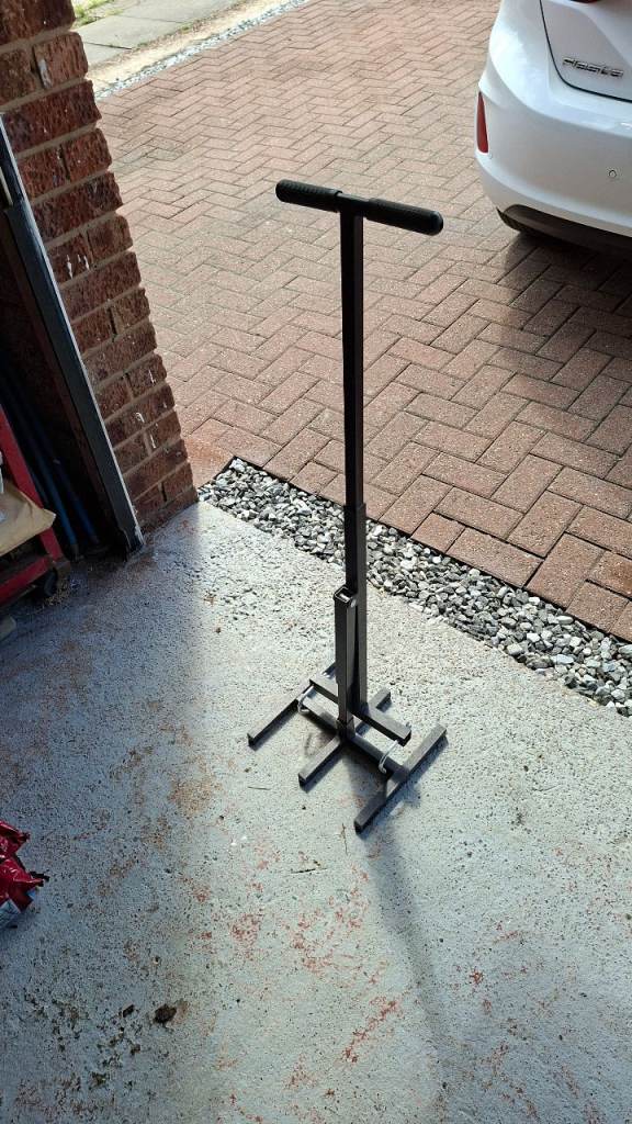 Wheelie bin compacter
