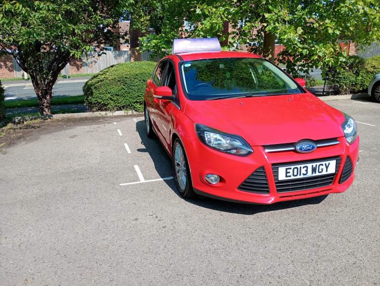 Ford, FOCUS, Hatchback, 2013, Manual, 998 (cc), 5 doors