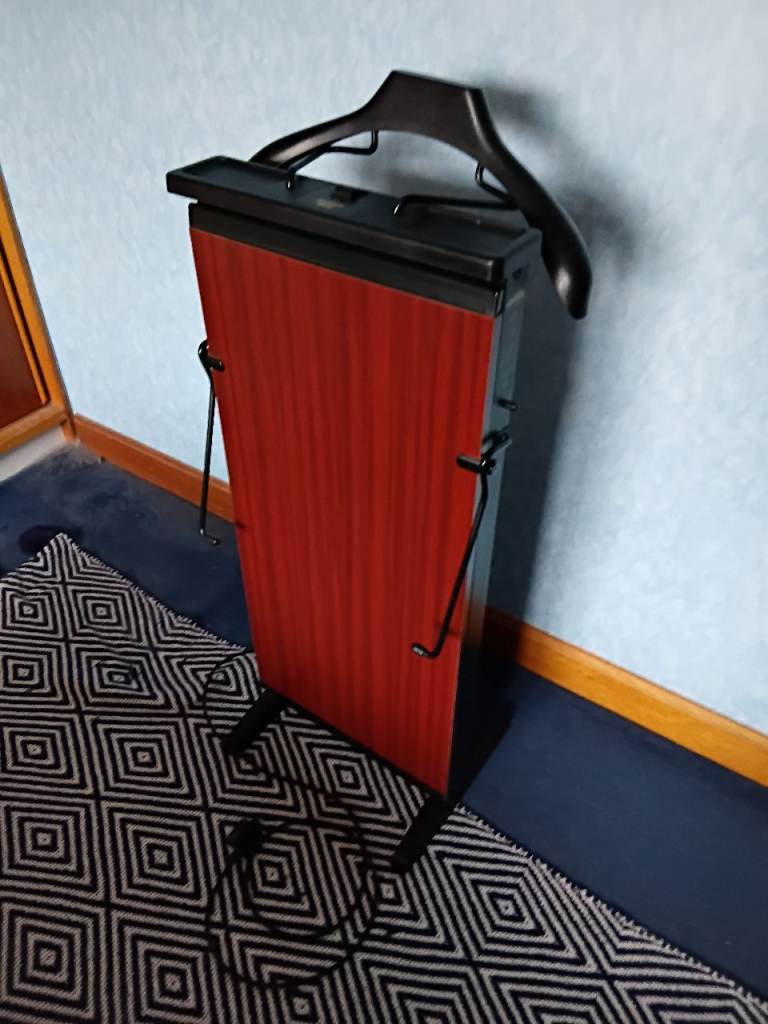 Corby 2200 Trouser Press For Sale