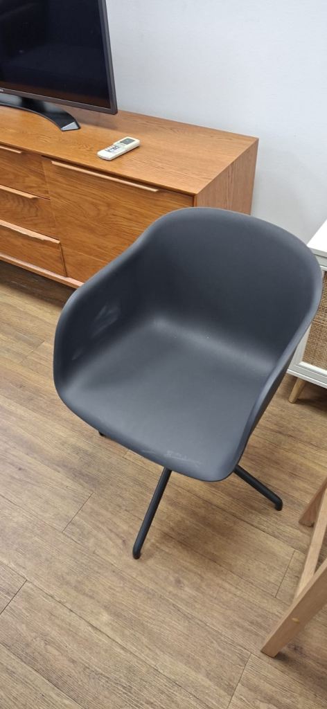 Selling 6 Genuine Muuto Chairs | Good Condition