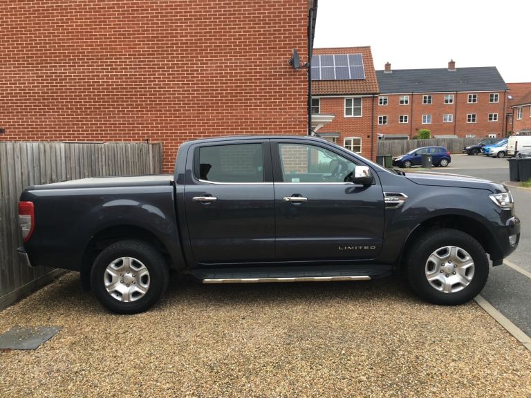 Ford Ranger 2018 Double Cab Running Boards / Side Steps with Brackets