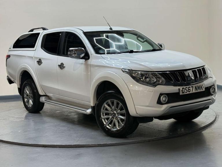 2017 Mitsubishi L200 2.4 L200 Barbarian DI-D Auto 4WD Pickup Diesel Automatic