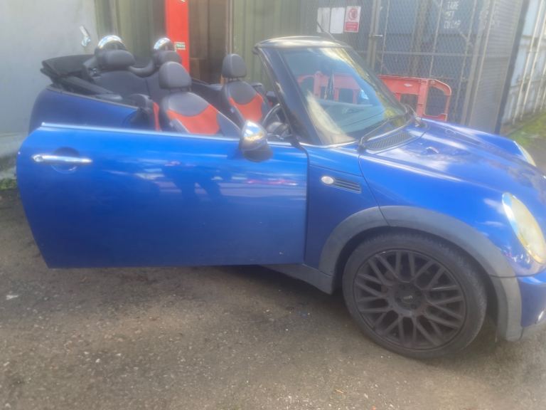 Mini, CONVERTIBLE, Convertible, 2006, Manual, 1598 (cc), 2 doors
