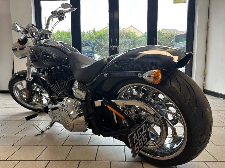 HARLEY-DAVIDSON SOFTAIL FXSB Breakout Black Manual Petrol 2013