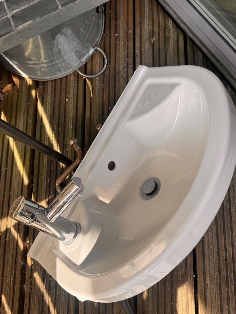White Ceramic semi recessed Basin with Tap – Good Condition