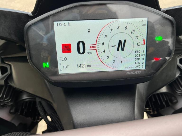 2022 71 DUCATI PANIGALE V2 WHITE - 1421 MILES HPI CLEAR SPORTS 955 NEW MOT