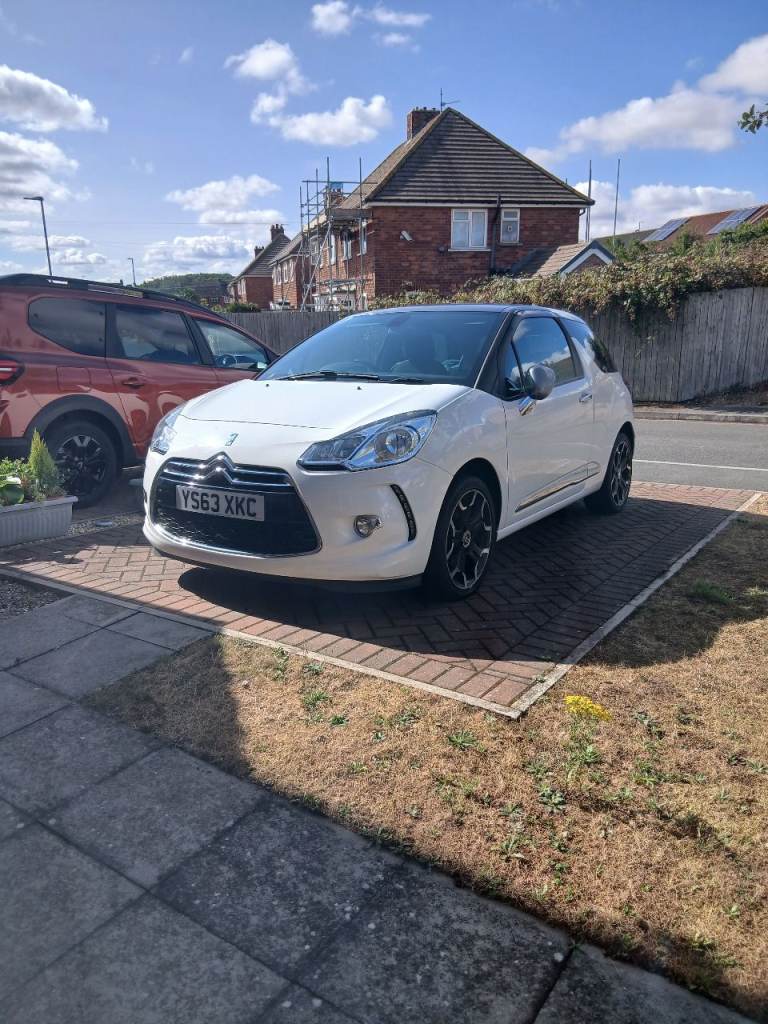 Citroen, DS3, Hatchback, 2014, Manual, 1598 (cc), 3 doors