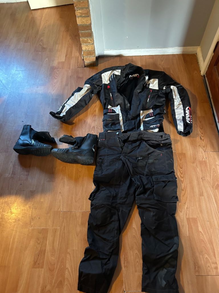 Motorbike jacket, boots & Trousers 