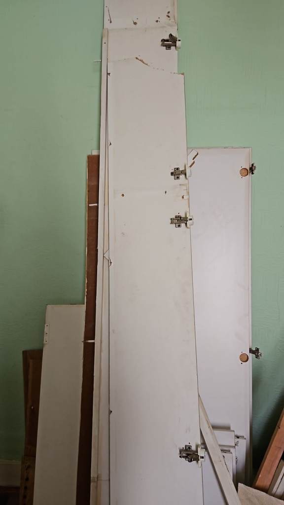 White Internal Doors with Hinges – Used Condition