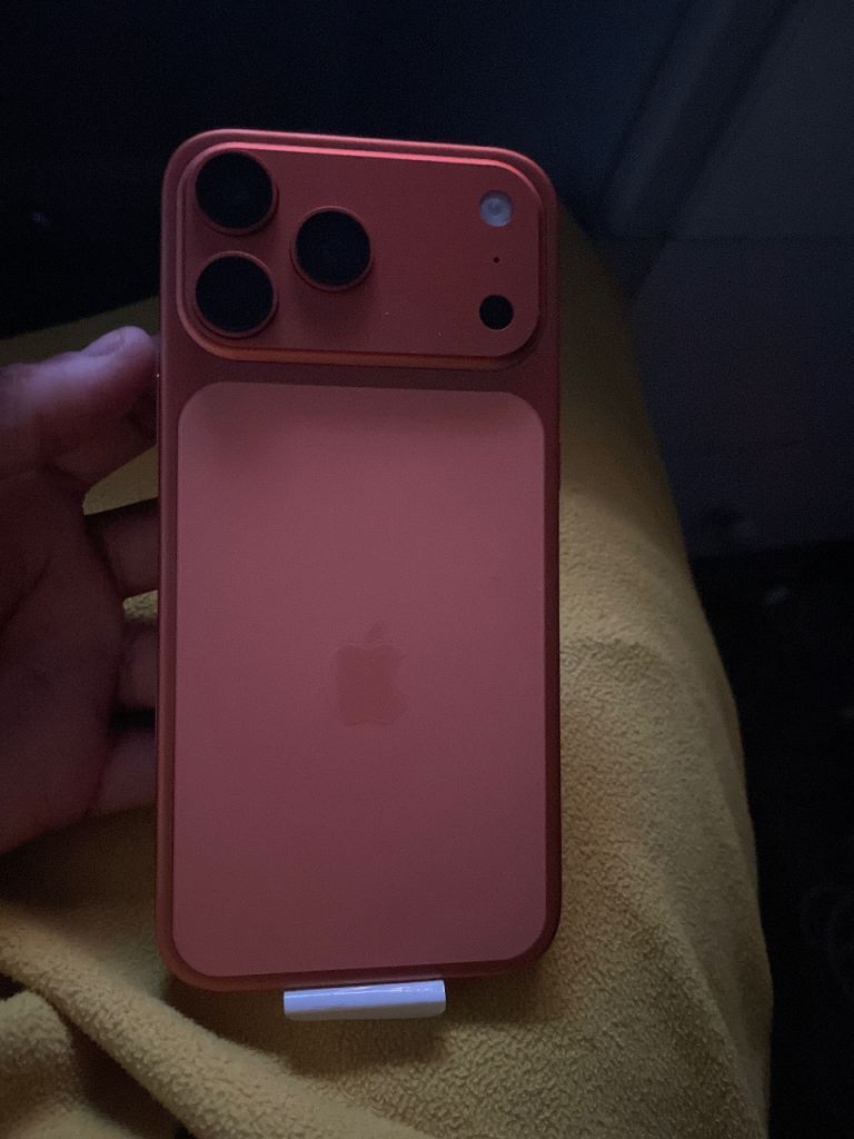 iPhone 17 Pro Max Box – As New