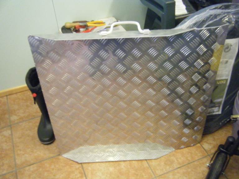 New/unused Portable Ramp (3.5 kg) £30 ONO