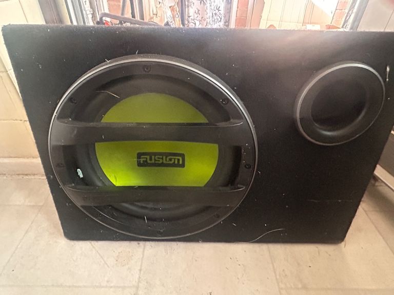 Fusion EN-AB1121 Car Subwoofer with Built-in Amplifier