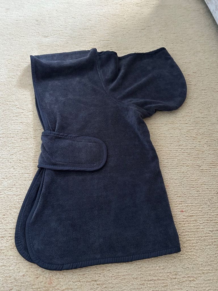 Regatta great outdoors dark grey dog towel with hood for small dog brand new 