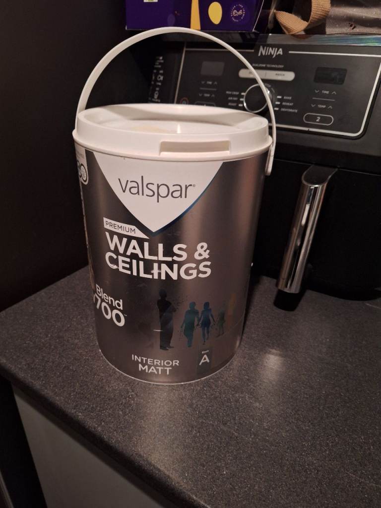 Valspar ceiling and wall paint